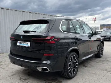 BMW X5 xDrive30d    M Sport Luft LED LC Prof AHK HUD