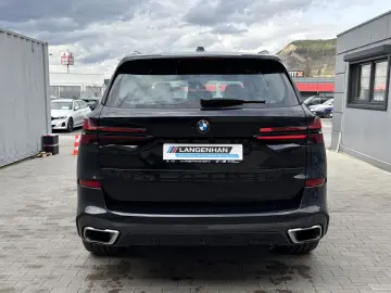 BMW X5 xDrive30d    M Sport Luft LED LC Prof AHK HUD