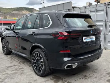 BMW X5 xDrive30d    M Sport Luft LED LC Prof AHK HUD