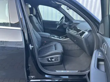 BMW X5 xDrive30d    M Sport Luft LED LC Prof AHK HUD