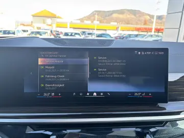 BMW X5 xDrive30d    M Sport Luft LED LC Prof AHK HUD