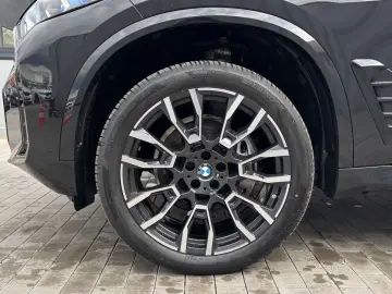 BMW X5 xDrive30d    M Sport Luft LED LC Prof AHK HUD