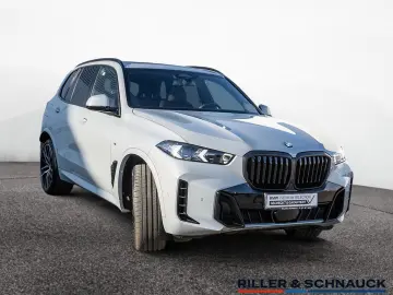 BMW X5 xDrive 30d M-Sport Pro 22 ZOLL AHK PANO HK