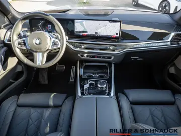 BMW X5 xDrive 30d M-Sport Pro 22 ZOLL AHK PANO HK