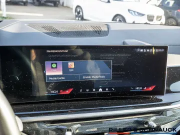 BMW X5 xDrive 30d M-Sport Pro 22 ZOLL AHK PANO HK