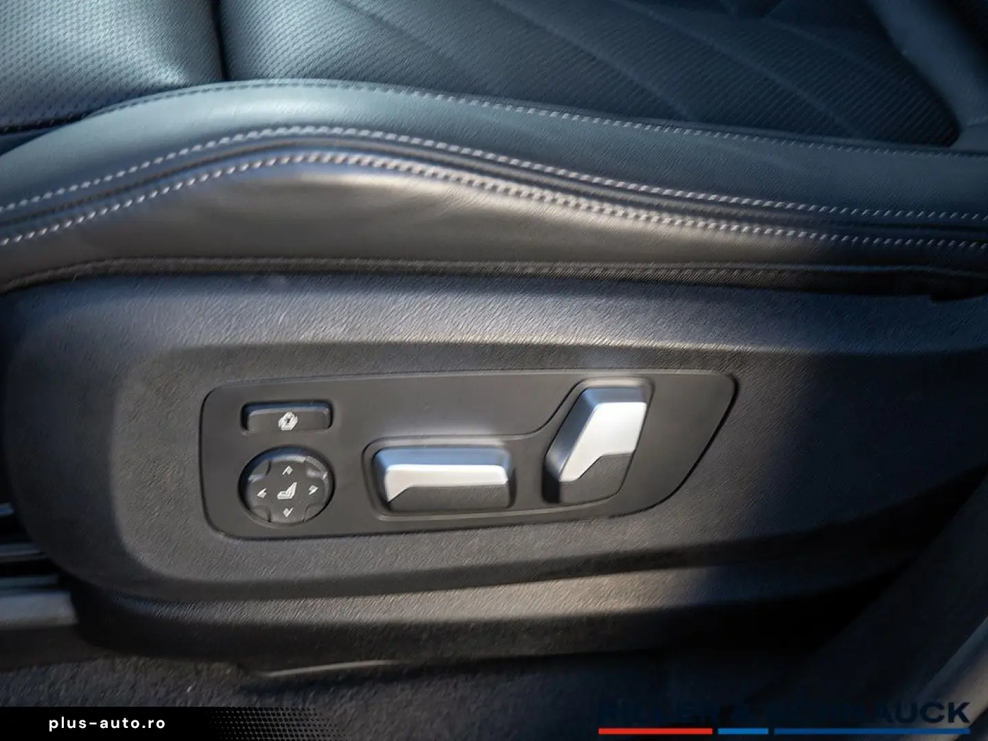 BMW X5 xDrive 30d M-Sport Pro 22 ZOLL AHK PANO HK