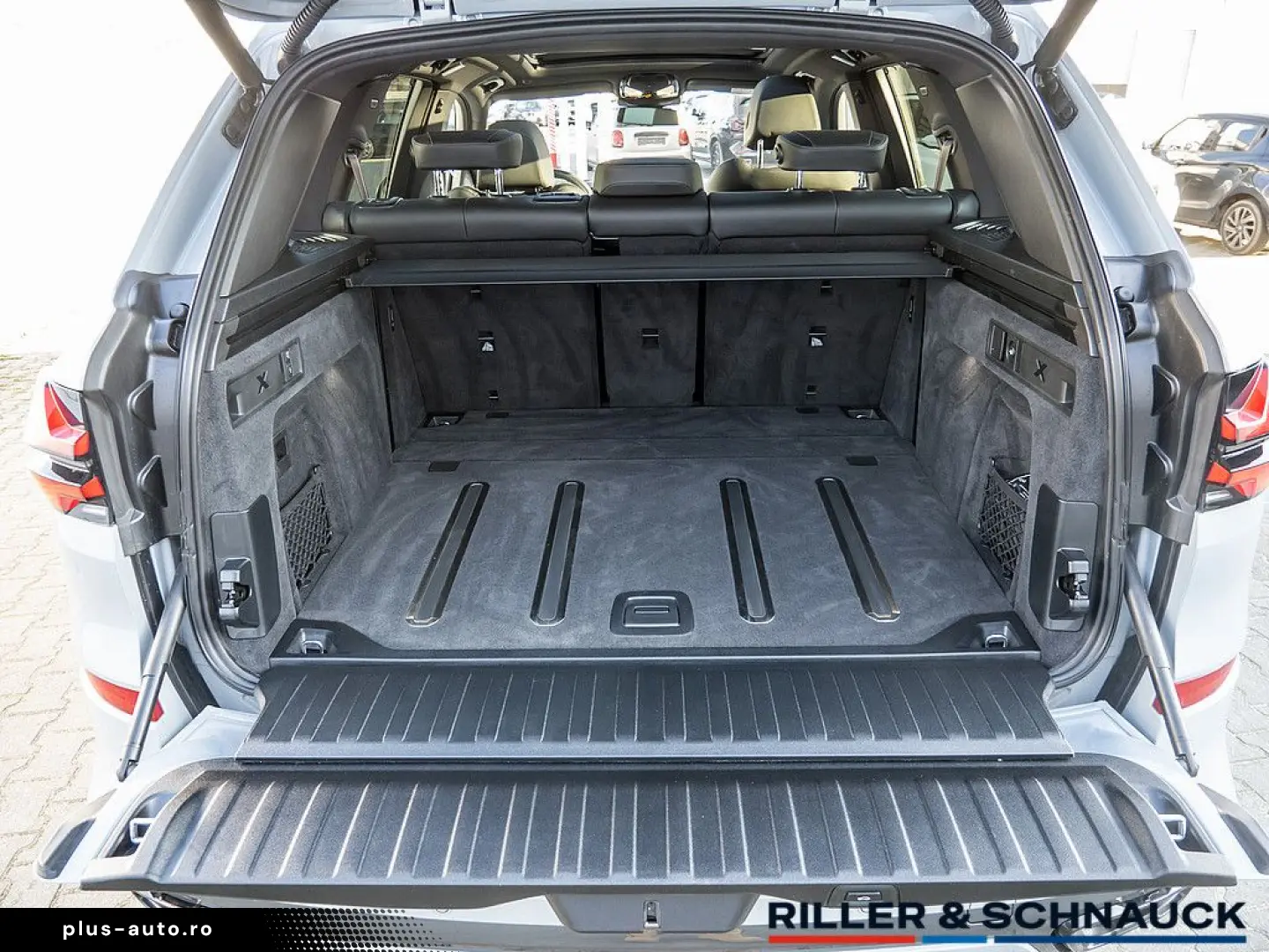 BMW X5 xDrive 30d M-Sport Pro 22 ZOLL AHK PANO HK