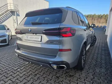 BMW X5 xDrive30d M Sport AHK Pano IconGl KomfSi belü