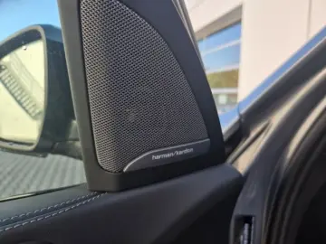 BMW X5 xDrive30d M Sport AHK Pano IconGl KomfSi belü