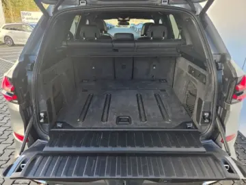 BMW X5 xDrive30d M Sport AHK Pano IconGl KomfSi belü