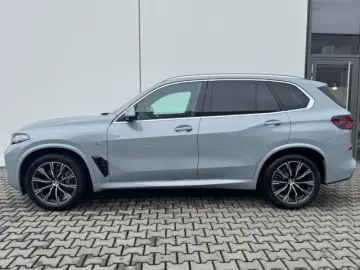 BMW X5 xDrive 30dA M-Sport AHK PANO H K DrivAssProf
