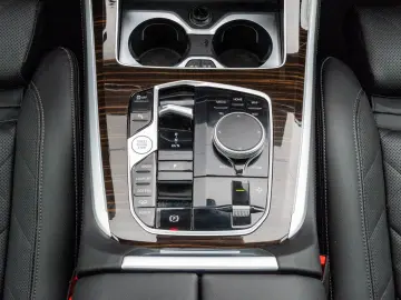 BMW X5 30d M SPORT.LUFTF.SOFTC.4ZONEN.360.AHK.2STÜCK