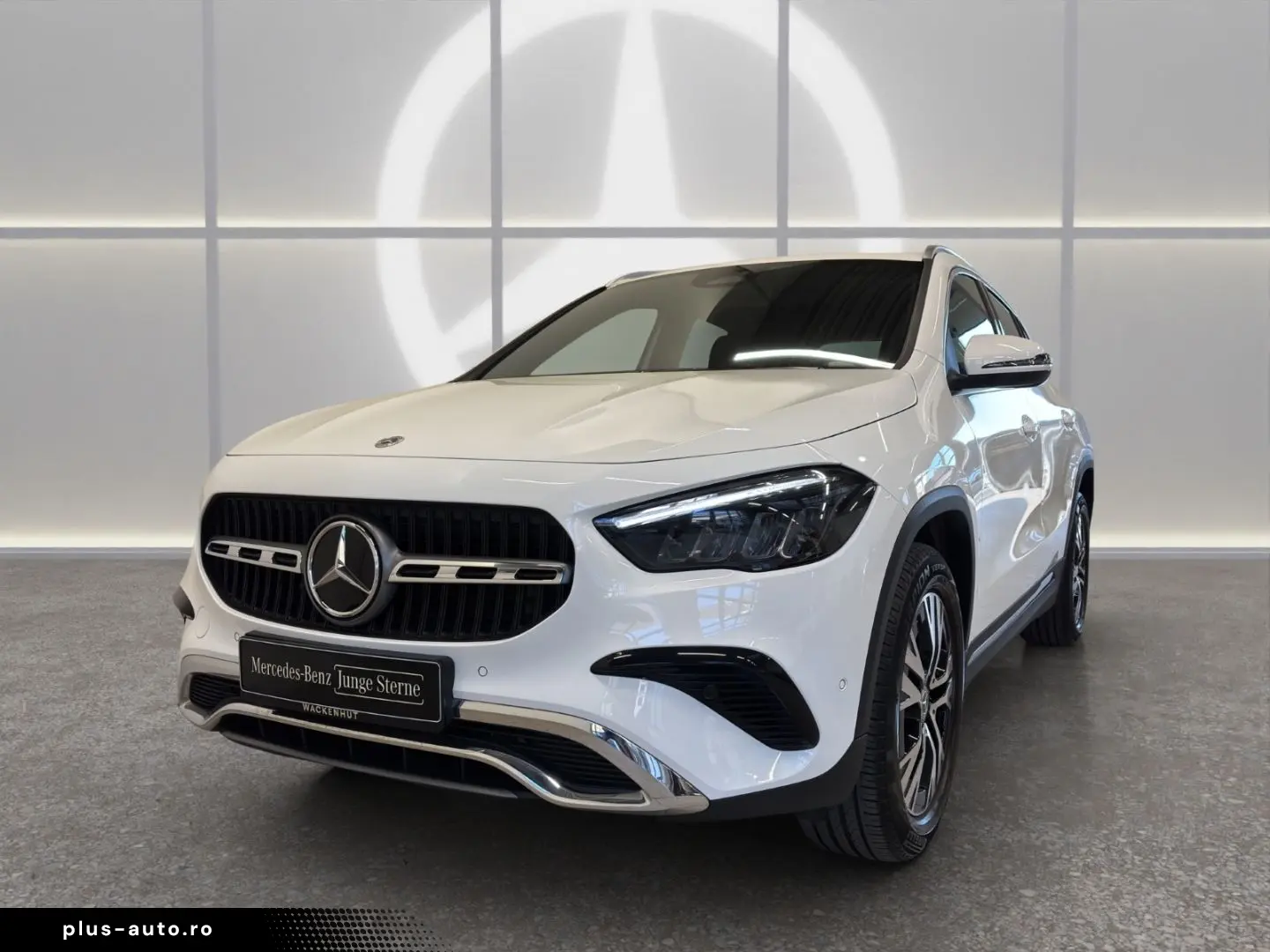 MERCEDES-BENZ GLA 180 PROGRESSIVE LINE