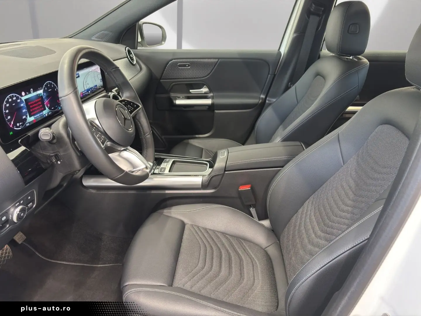 MERCEDES-BENZ GLA 180 PROGRESSIVE LINE