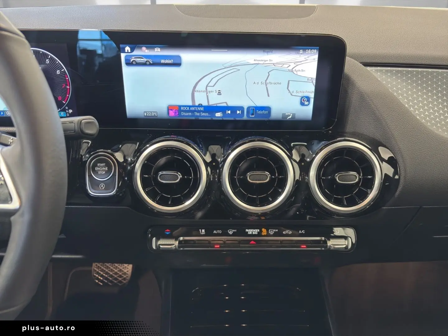 MERCEDES-BENZ GLA 180 PROGRESSIVE LINE