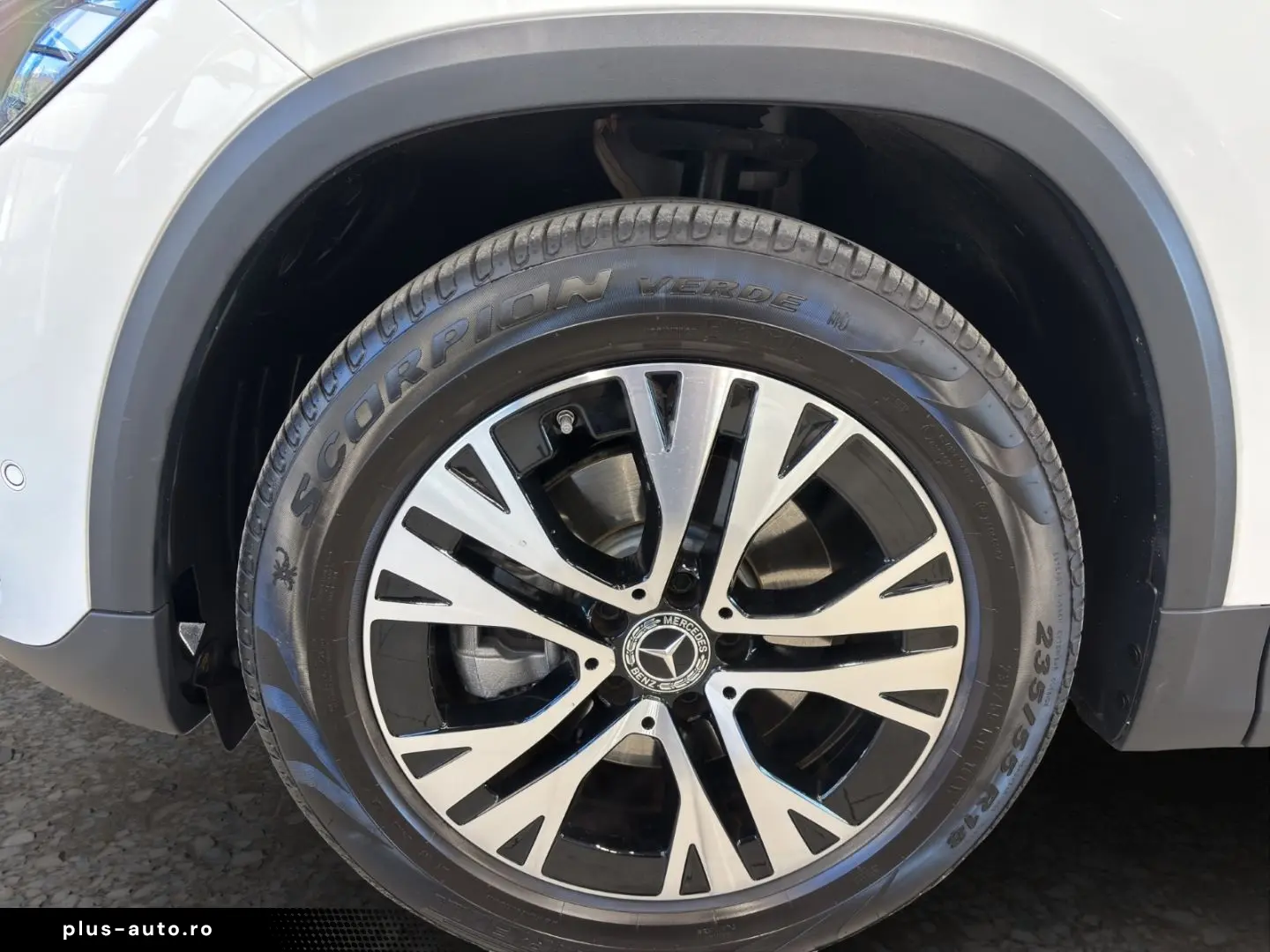 MERCEDES-BENZ GLA 180 PROGRESSIVE LINE