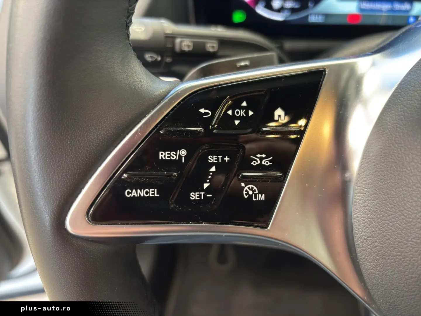 MERCEDES-BENZ GLA 180 PROGRESSIVE LINE