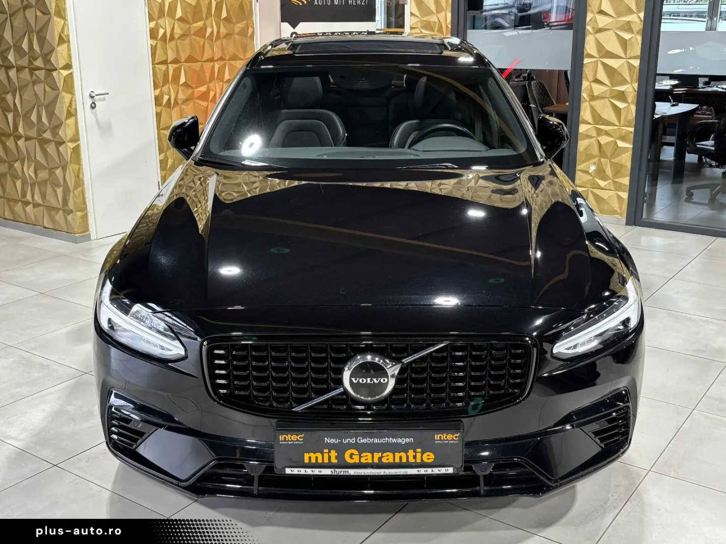 VOLVO V90 Kombi R Design Recharge Plug-In Hybrid AWD