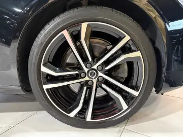 VOLVO V90 Kombi R Design Recharge Plug-In Hybrid AWD