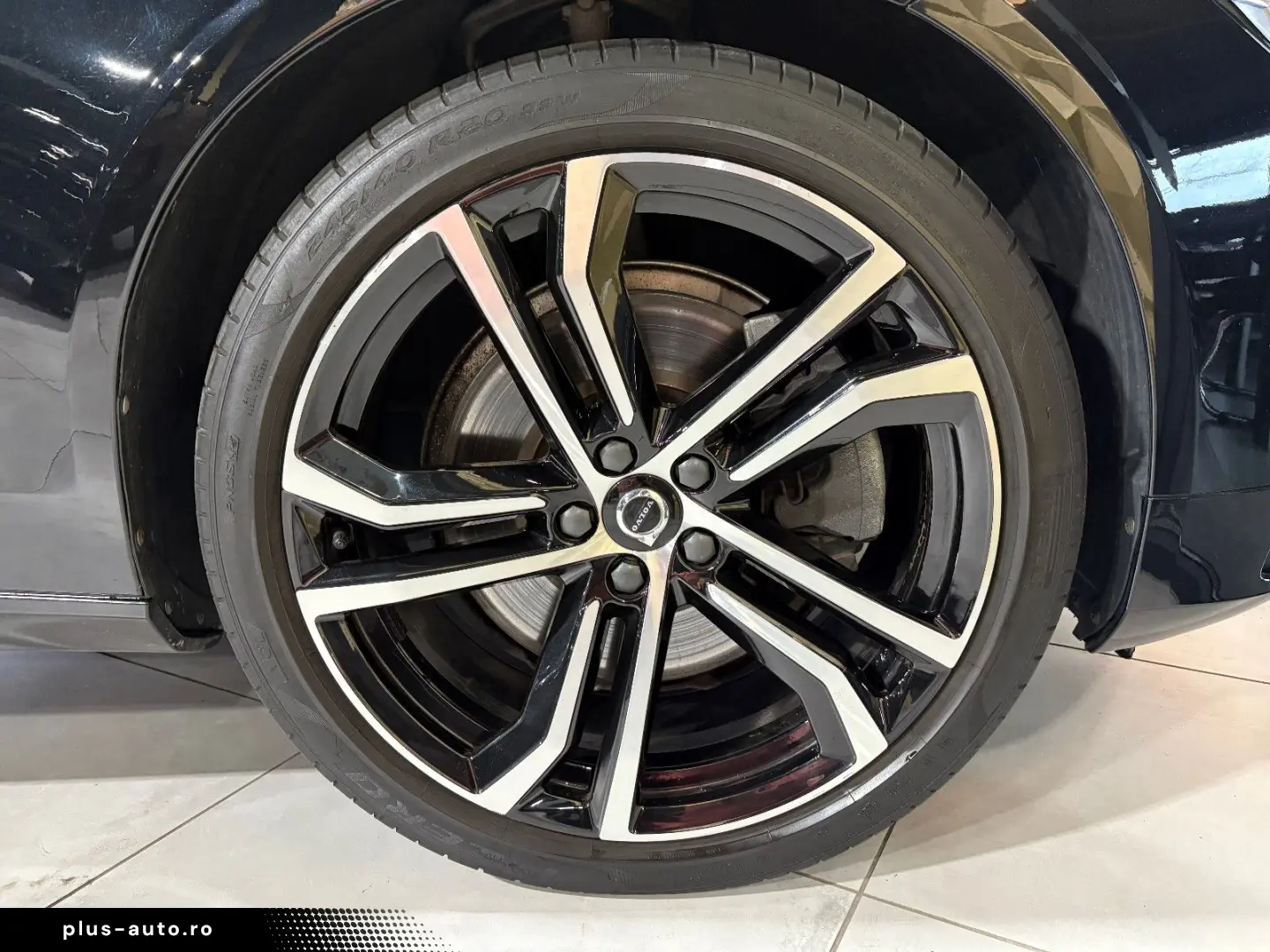 VOLVO V90 Kombi R Design Recharge Plug-In Hybrid AWD