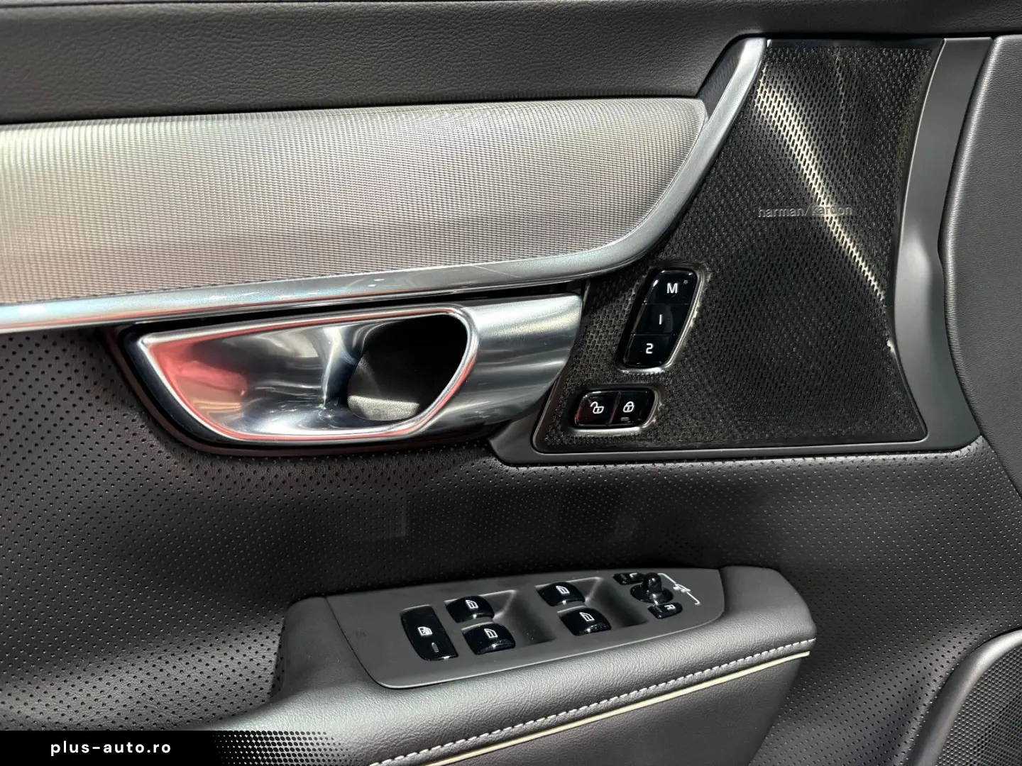 VOLVO V90 Kombi R Design Recharge Plug-In Hybrid AWD