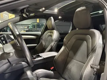 VOLVO V90 Kombi R Design Recharge Plug-In Hybrid AWD