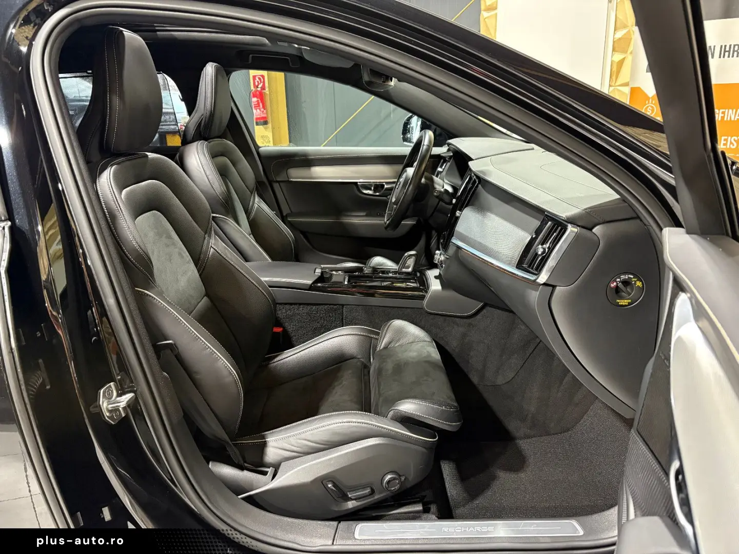 VOLVO V90 Kombi R Design Recharge Plug-In Hybrid AWD