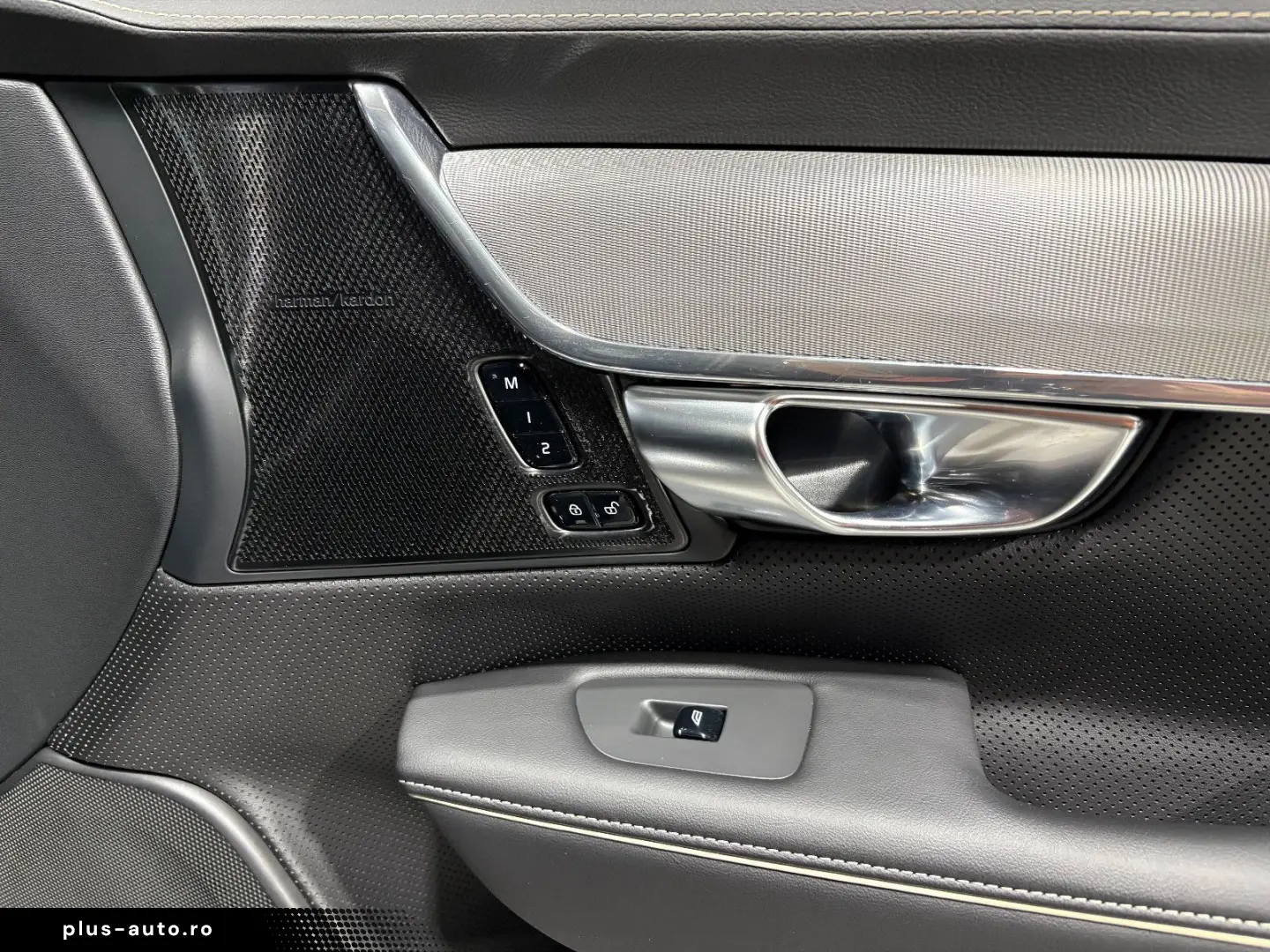 VOLVO V90 Kombi R Design Recharge Plug-In Hybrid AWD