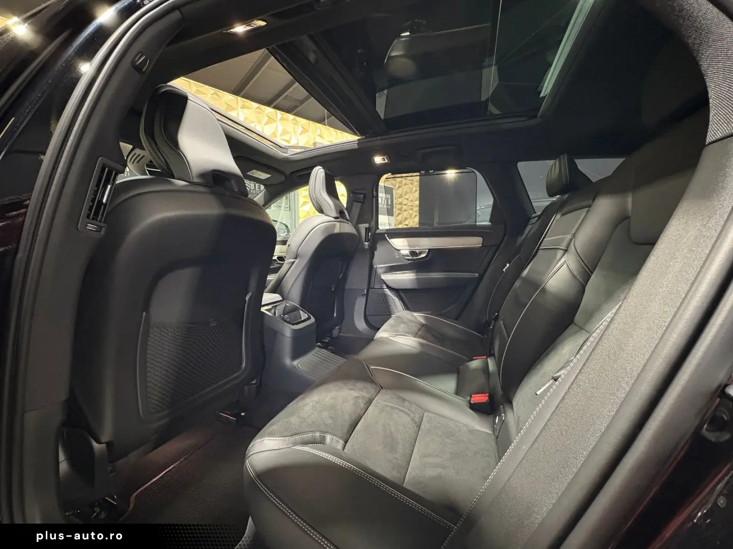 VOLVO V90 Kombi R Design Recharge Plug-In Hybrid AWD