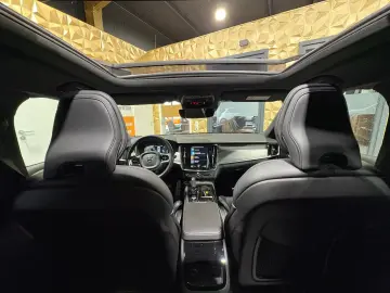 VOLVO V90 Kombi R Design Recharge Plug-In Hybrid AWD