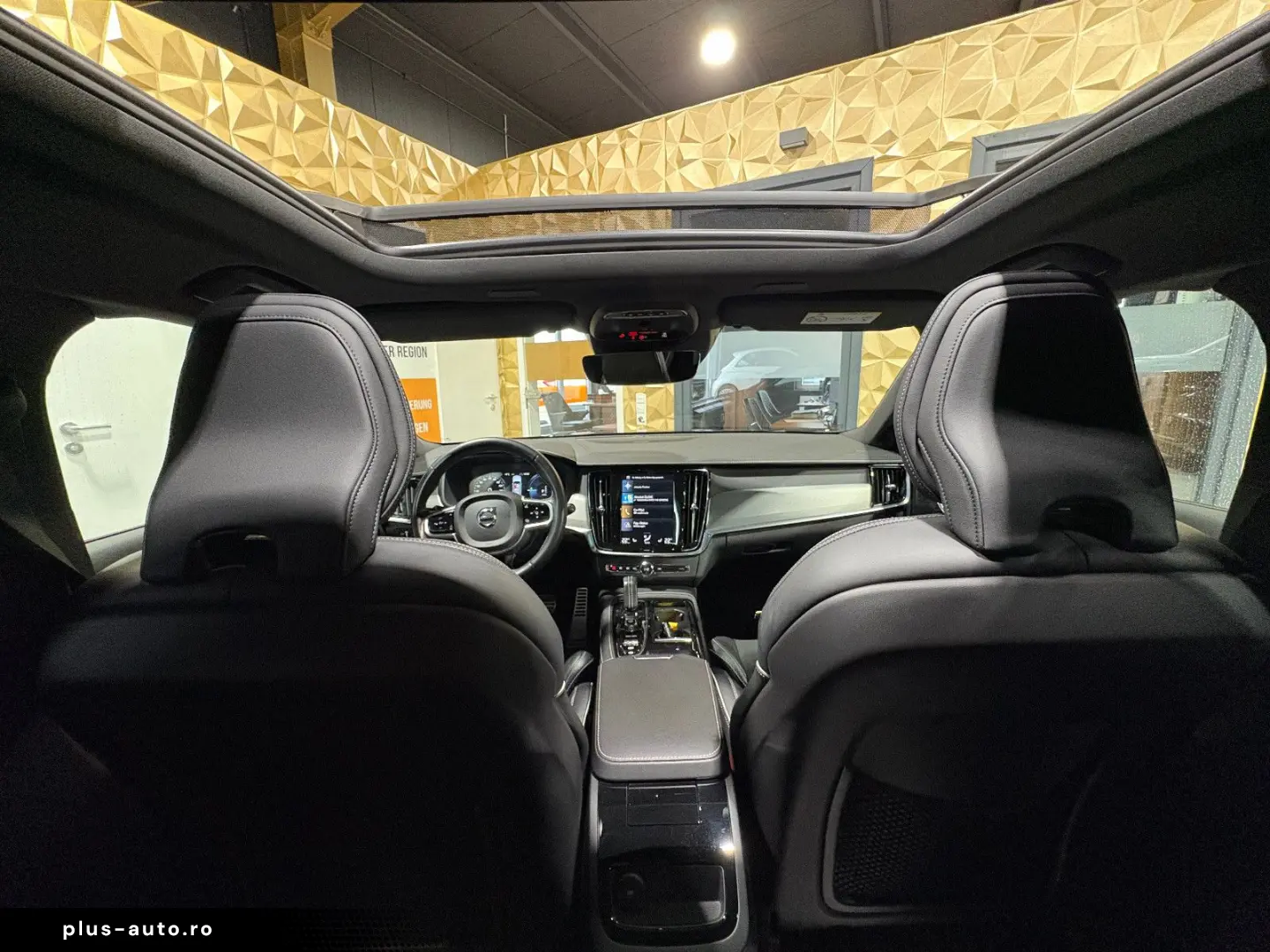 VOLVO V90 Kombi R Design Recharge Plug-In Hybrid AWD