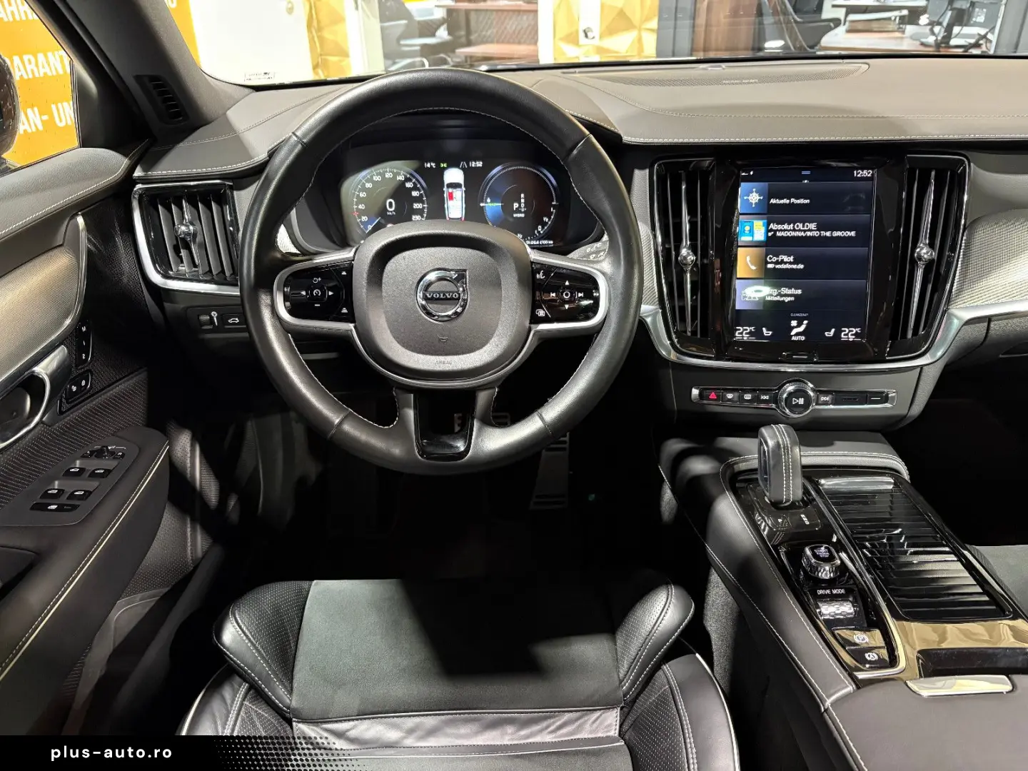 VOLVO V90 Kombi R Design Recharge Plug-In Hybrid AWD