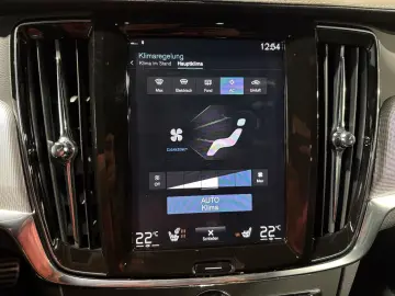 VOLVO V90 Kombi R Design Recharge Plug-In Hybrid AWD