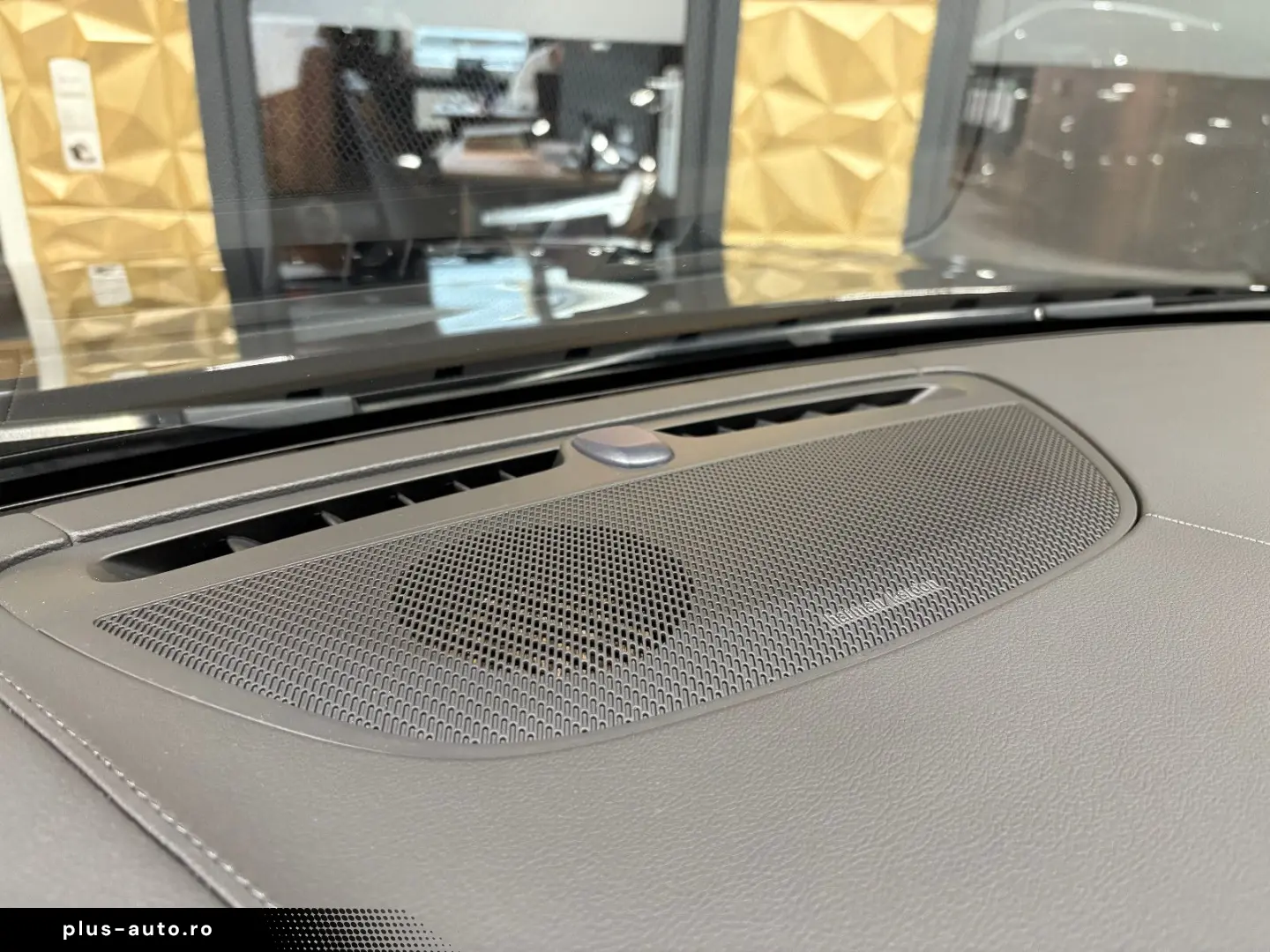 VOLVO V90 Kombi R Design Recharge Plug-In Hybrid AWD