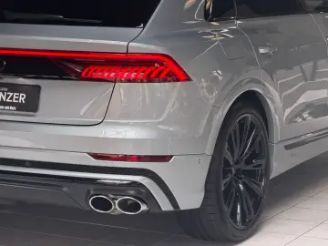 AUDI SQ8 4.0 TFSI quattro EXCLUSIVE ALCANTARA BLACK