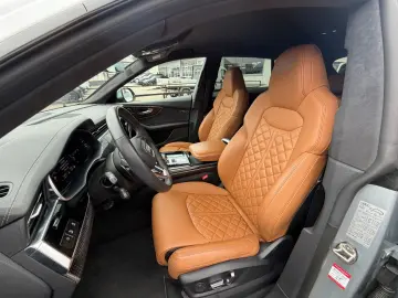 AUDI SQ8 4.0 TFSI quattro EXCLUSIVE ALCANTARA BLACK