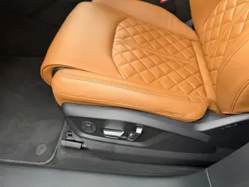 AUDI SQ8 4.0 TFSI quattro EXCLUSIVE ALCANTARA BLACK