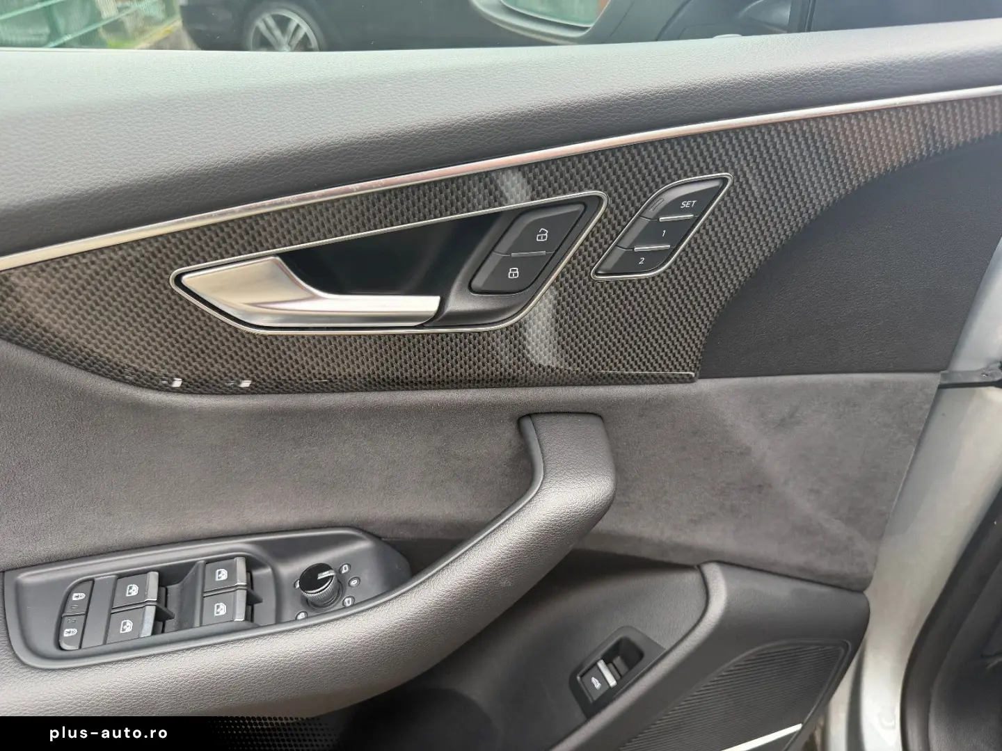 AUDI SQ8 4.0 TFSI quattro EXCLUSIVE ALCANTARA BLACK