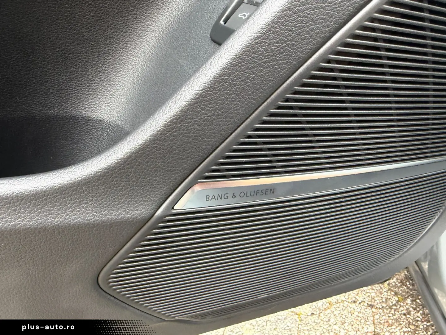 AUDI SQ8 4.0 TFSI quattro EXCLUSIVE ALCANTARA BLACK