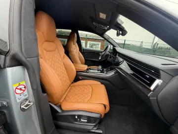 AUDI SQ8 4.0 TFSI quattro EXCLUSIVE ALCANTARA BLACK