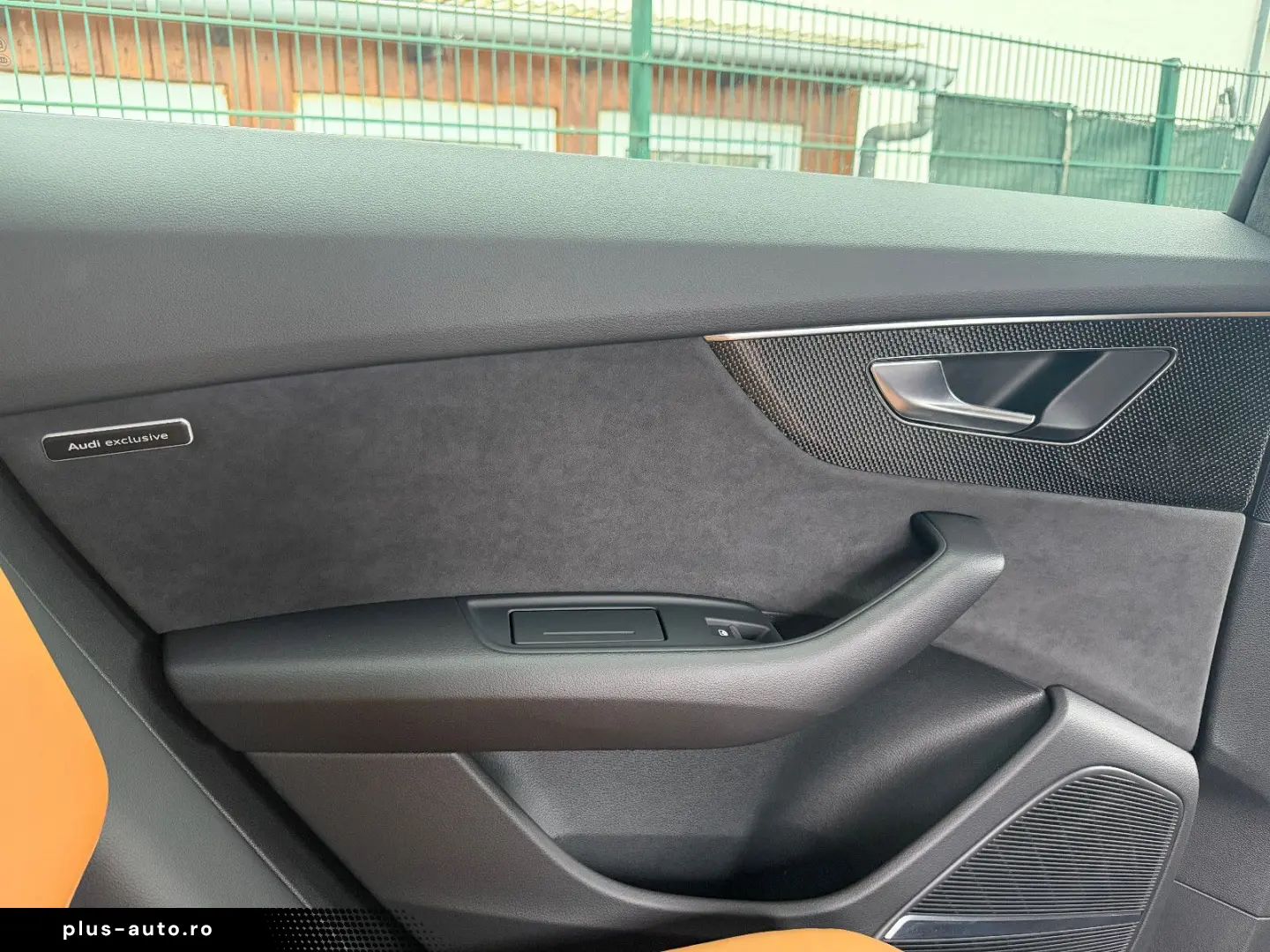 AUDI SQ8 4.0 TFSI quattro EXCLUSIVE ALCANTARA BLACK