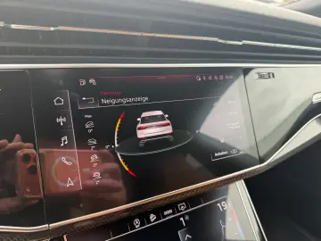 AUDI SQ8 4.0 TFSI quattro EXCLUSIVE ALCANTARA BLACK