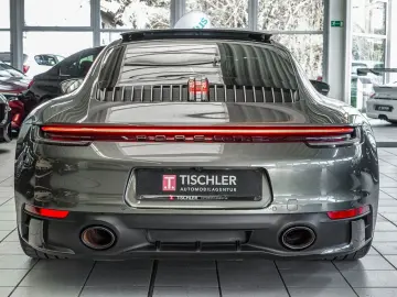 PORSCHE 911 Carrera 4S LIFT PANO Sitzlüft SportCh ACC 21