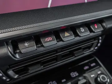 PORSCHE 911 Carrera 4S LIFT PANO Sitzlüft SportCh ACC 21