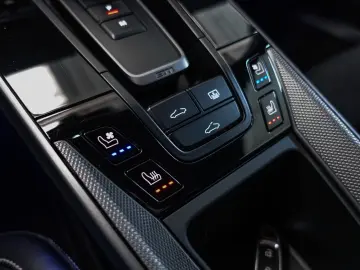 PORSCHE 911 Carrera 4S LIFT PANO Sitzlüft SportCh ACC 21