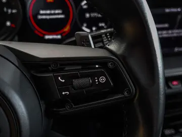 PORSCHE 911 Carrera 4S LIFT PANO Sitzlüft SportCh ACC 21