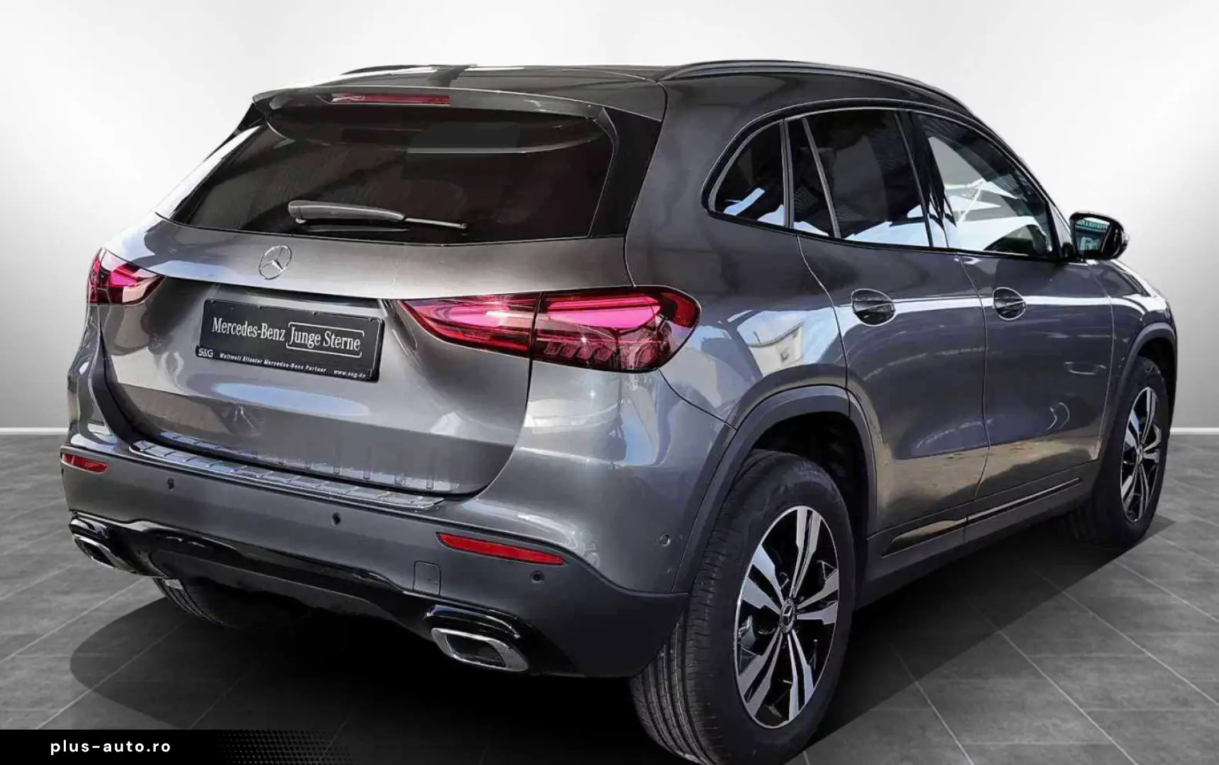 MERCEDES-BENZ GLA 180