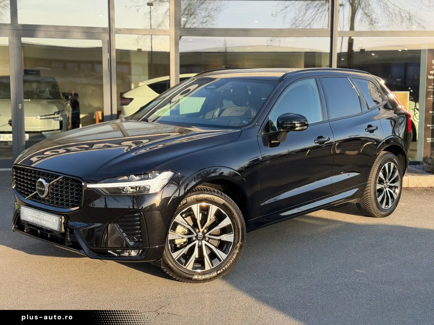 VOLVO XC60 B4 Plus Dark 2WD