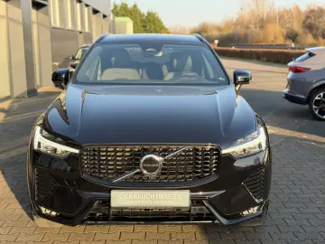 VOLVO XC60 B4 Plus Dark 2WD