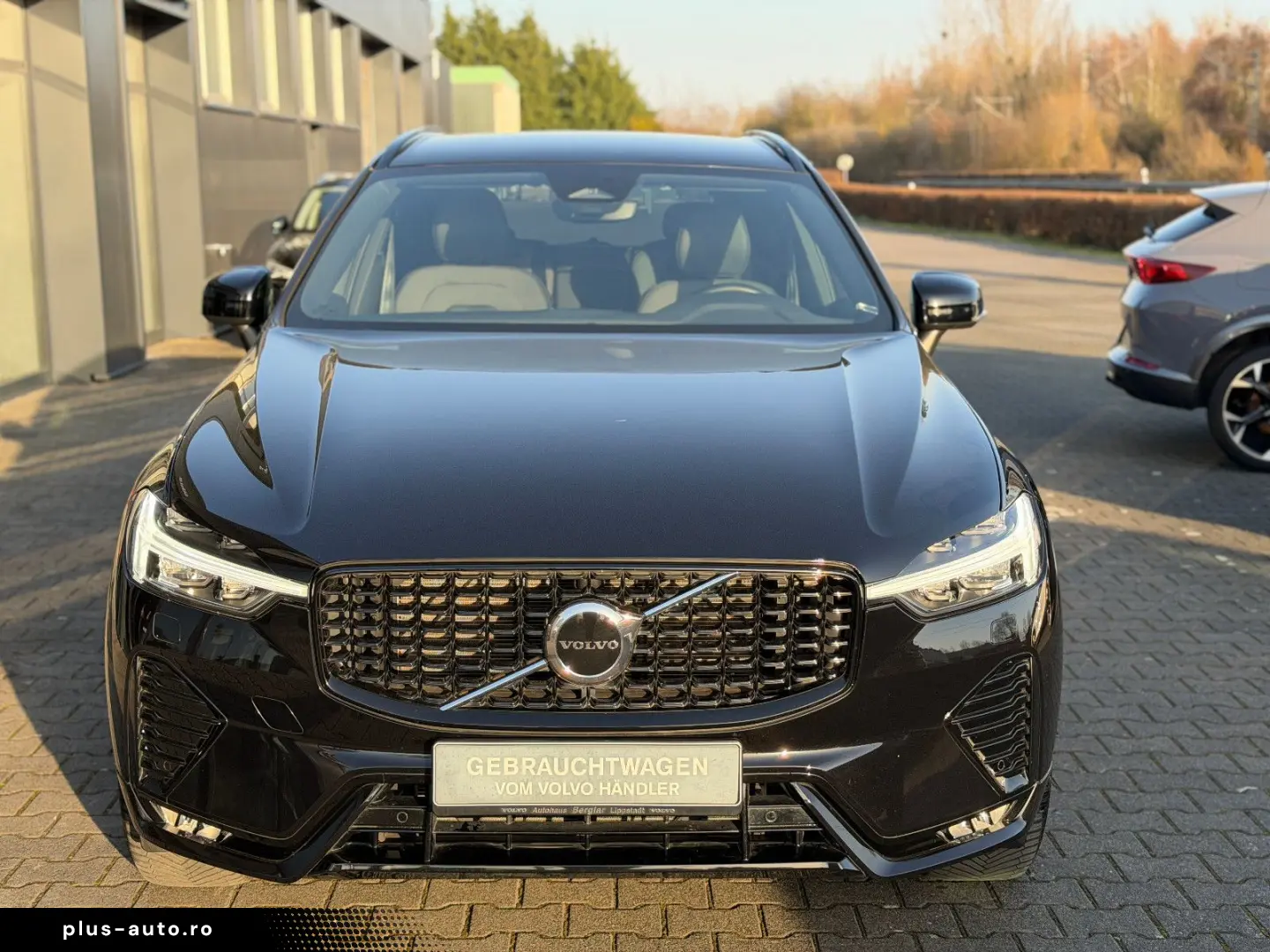 VOLVO XC60 B4 Plus Dark 2WD
